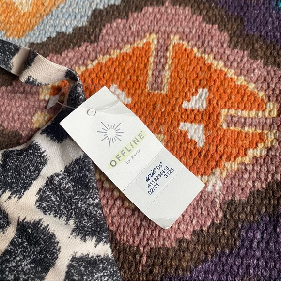 Offline by Aerie Cheetah Support Bra w/ removable pads Size Medium Brand New - Picture 2 of 7